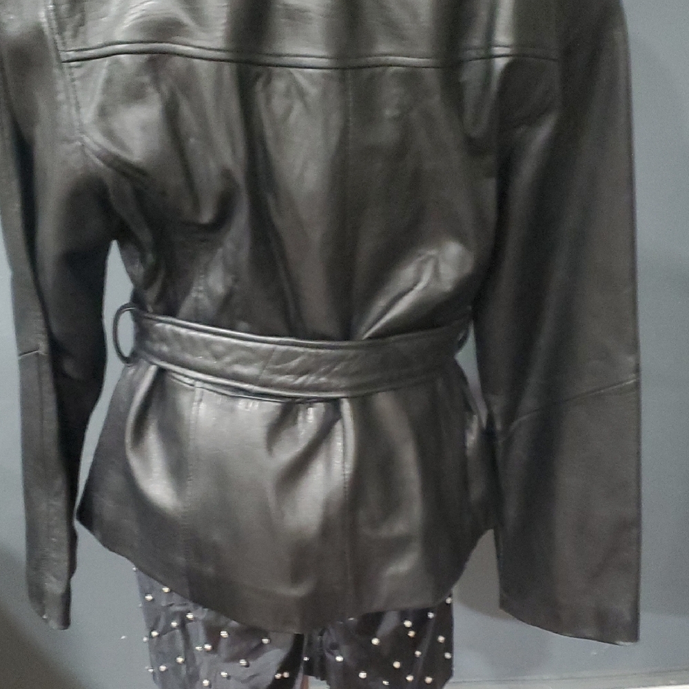 Coldbrook Classic Black Leather Belted Jacket - Picture 7 of 11